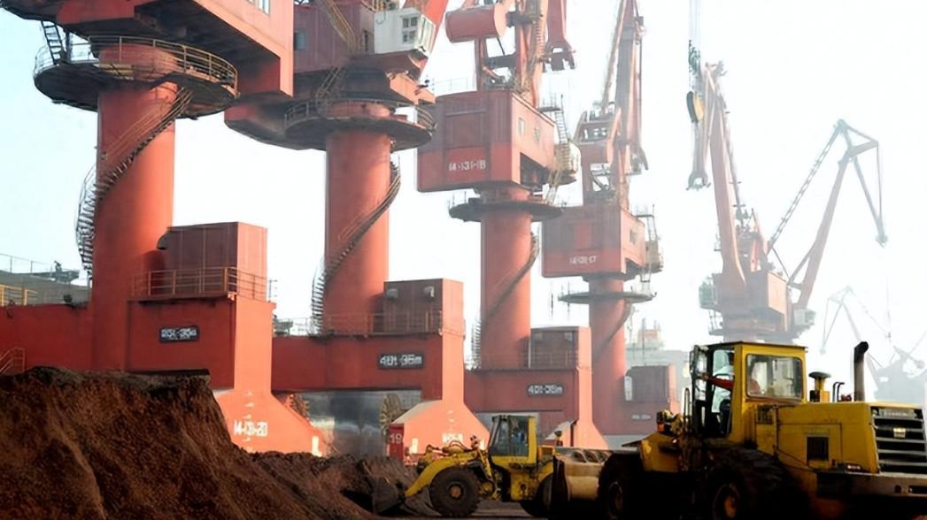 特朗普考虑访华，与普京在九三阅兵同台？欧盟立马对华抛出橄榄枝