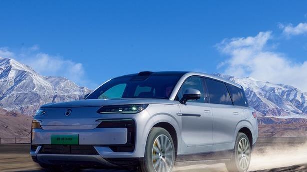 腾势N9，2款车型配置，有哪些差异？