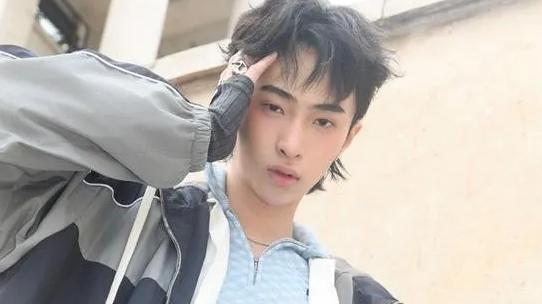 伊能静零点告白儿子恩利：当全网非议时，唯有母爱永不离线