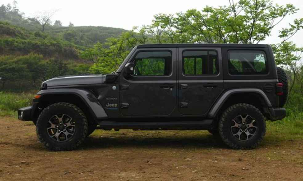 Jeep牧马人Rubicon 392！V8发动机爆470马力，攀爬比达77_1，限量发售1000台