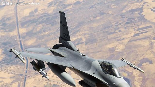 刺杀普京未遂，德国连夜解除乌军禁令，P8又现身黑海，这不好办了