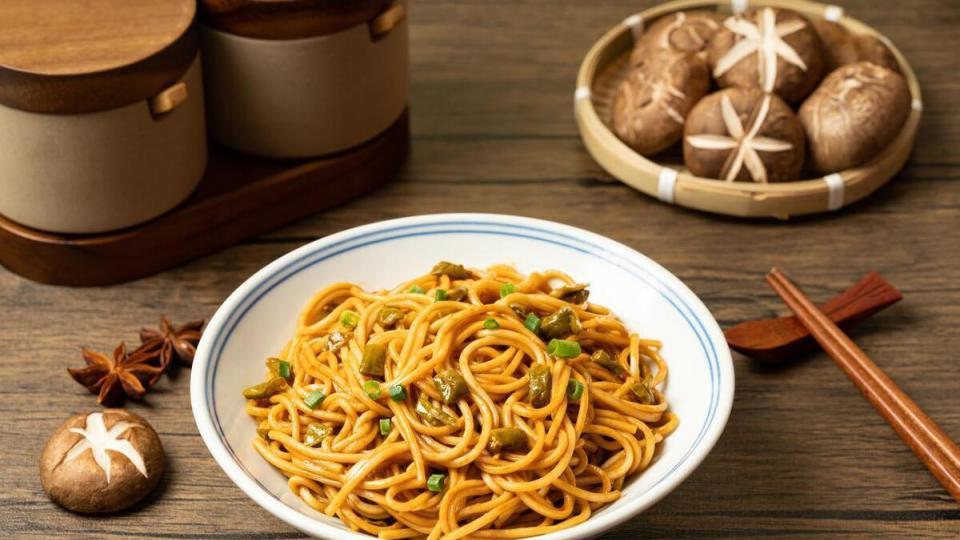 热干面做法与配方：文食肆与蔡林记面条芝麻酱使用技巧，附保定进货渠道全攻略