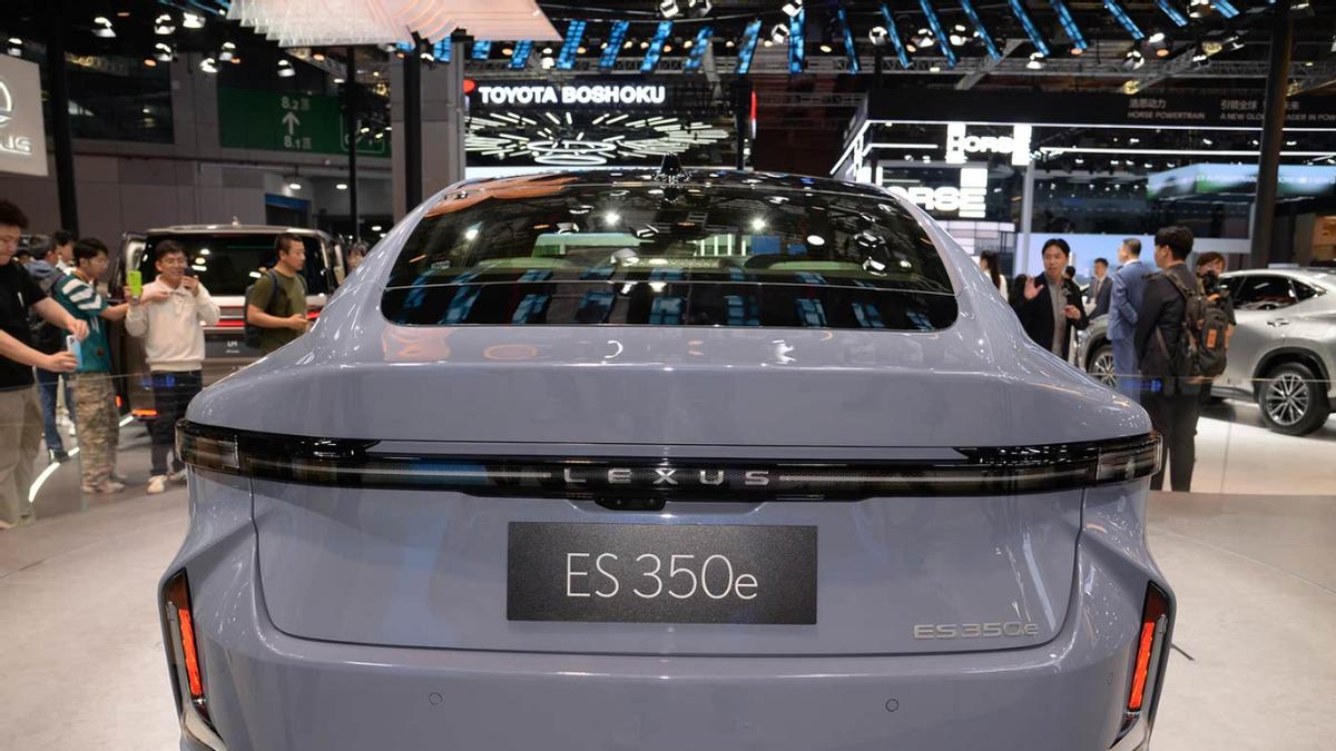 内饰不输新势力，未来还要国产化？全新一代雷克萨斯ES能否成功？