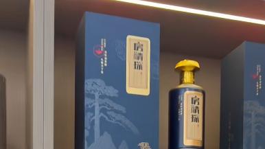 新中式审美觉醒：他们的酒柜里，藏着一座东方园林