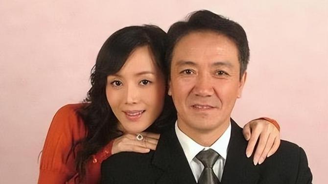 李幼斌：把爱都给了二婚妻子和继子，如今等来儿子30年的“报复”