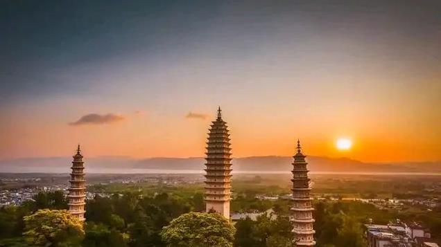 大理崇圣寺三塔