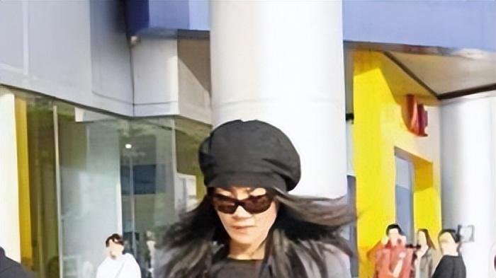 李嫣近况证明，“抽烟喝酒打麻将”的王菲，确实是个很好的妈妈