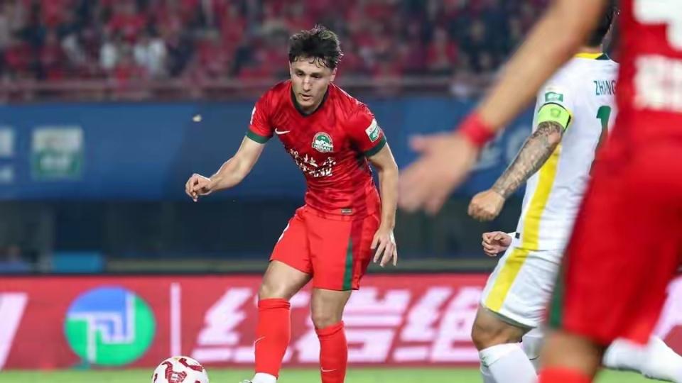 下一个拜合拉木，泰山队又一新星外租期间表现出色，却回不来了