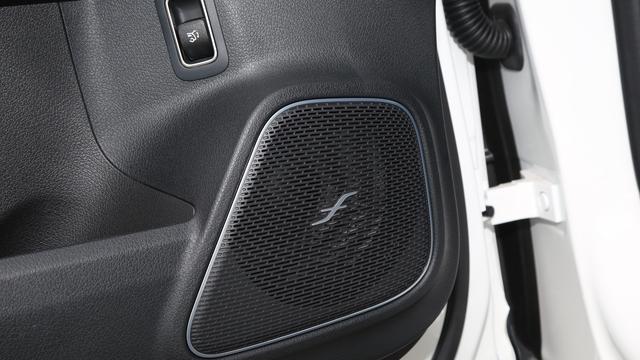 奔驰豁出去了，从32.2万降到16.2万，AMG运动设计，这SUV值不值？