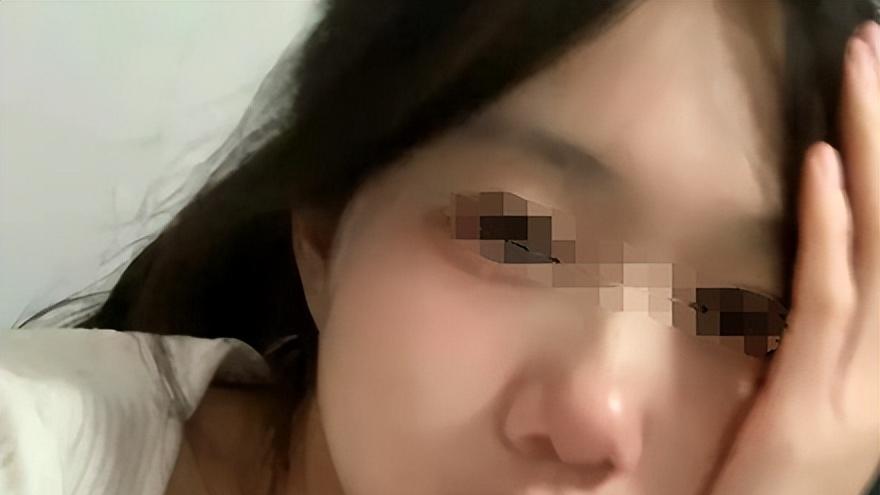 大一女生哭诉每月1500元生活费：吃饭要算计，什么都不敢买好崩溃