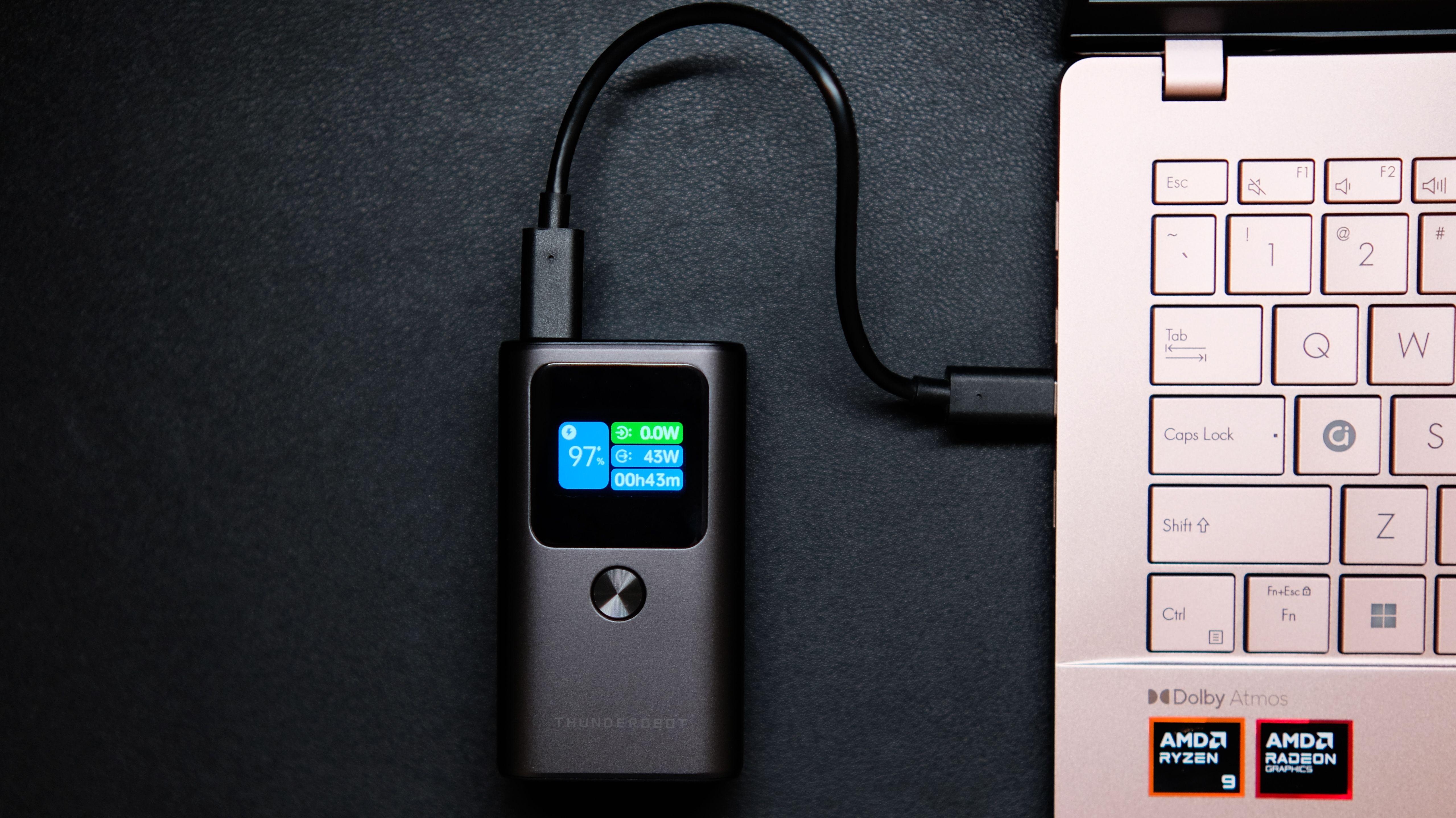 3C认证+55W快充—雷神V10超级电能棒，民航新规下的安心之选