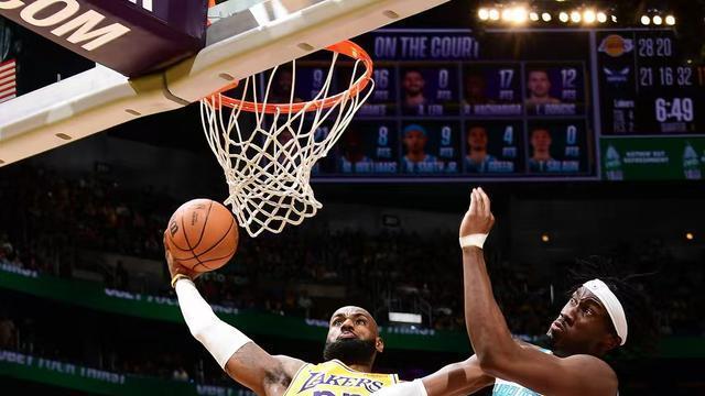 爆冷输球！湖人不敌黄蜂，输球谁担责？东契奇18中5