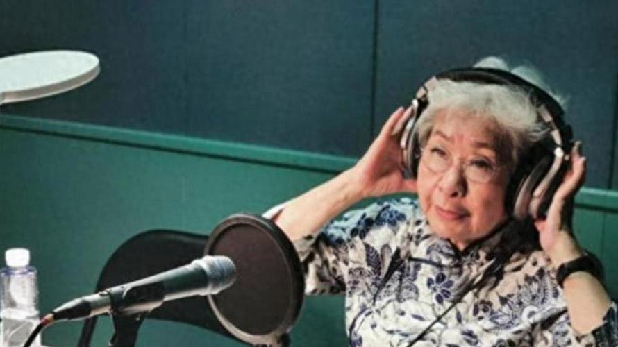 艺术家虹云病逝，评论区骂声如潮；青年演员离世