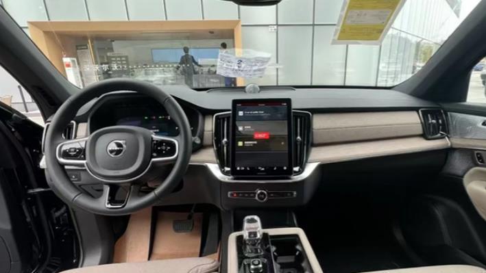 全新沃尔沃XC90将于4月15日上市，外观调整，两种动力可选