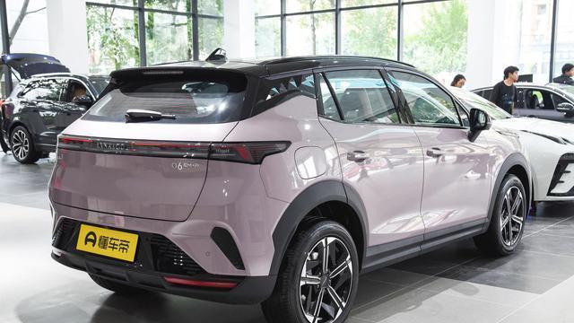 领克06EMP新车型，全适合年轻人的插混SUV