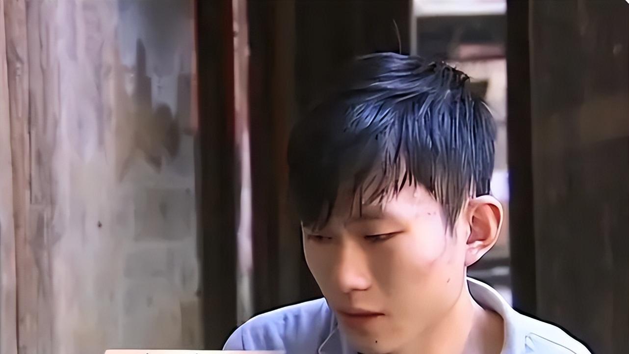 江西一护士半夜在太平间发现婴儿啼哭声，孩子已经8天没吃没喝