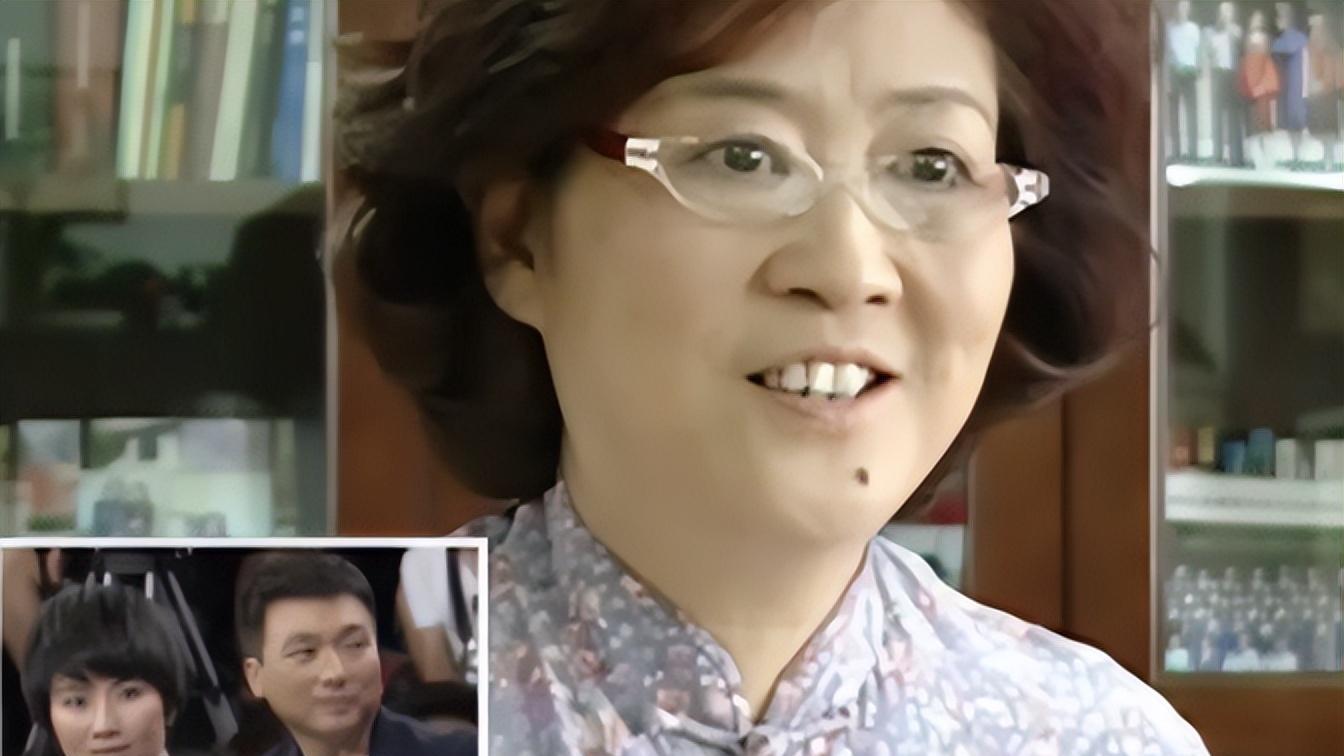 央视康辉：与初恋结婚22年，坚持丁克，为何在48岁时坦言后悔了？