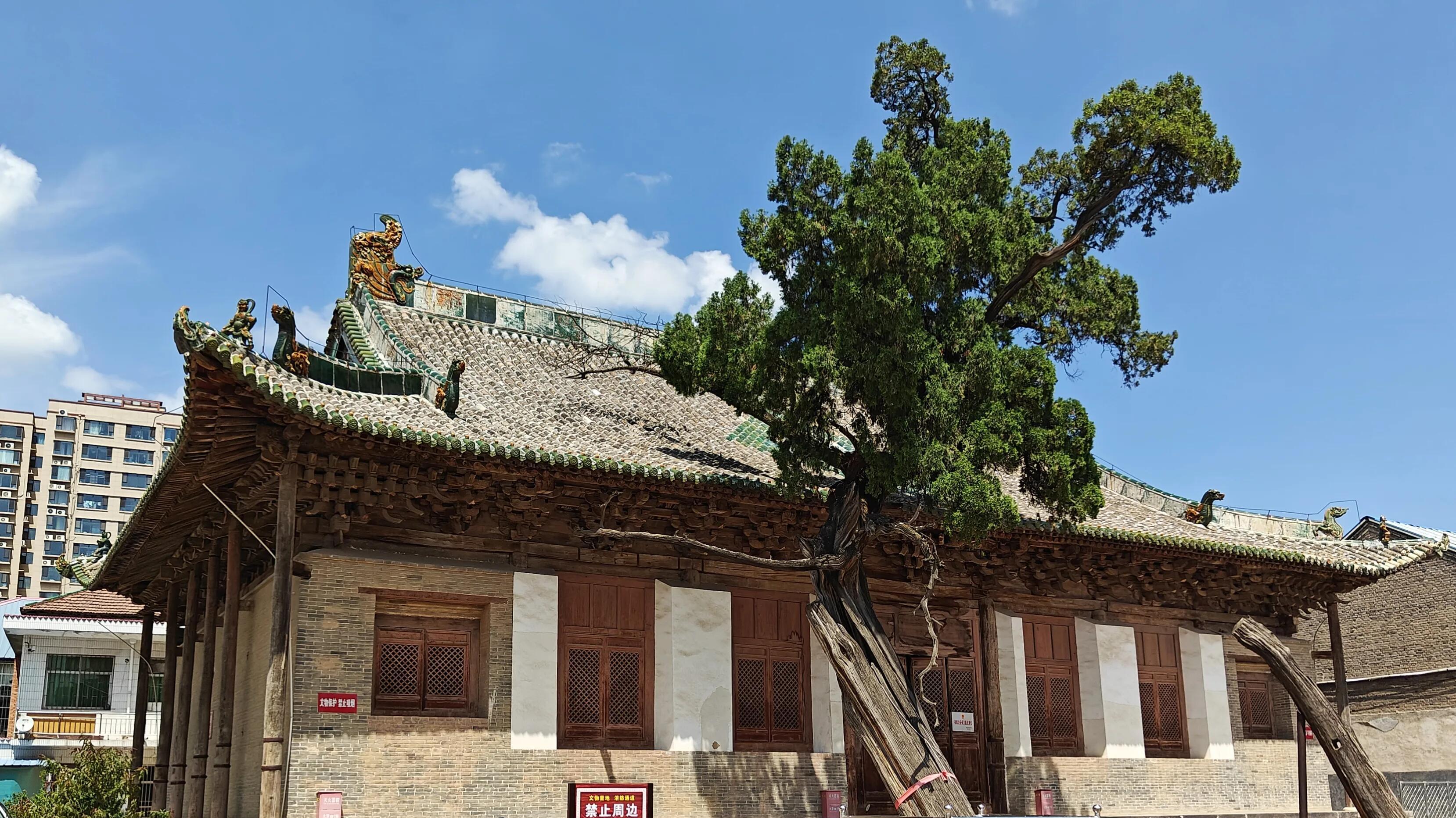 夏县文庙大成殿，山西最牛县级文庙藏着“琉璃绝唱”，博风板太美