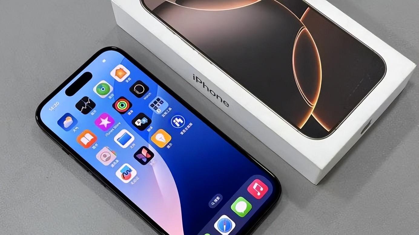 安卓中端价，苹果旗舰范！iPhone 15跌至3646元成真香之选！