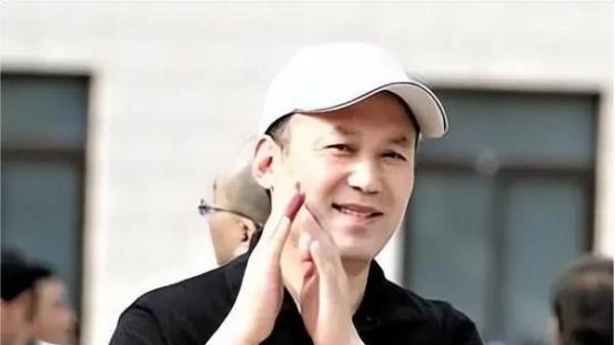 她竟然就是郭达的老婆！难怪郭达能上20次春晚，其实都和她有关