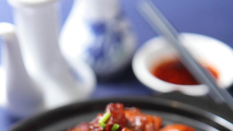 老面馆的红烧肉豆角面，藏着最浓的烟火乡愁