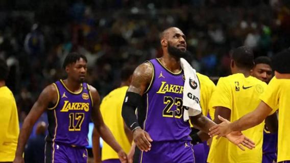 东契奇迎战老东家不手软，詹姆斯统治第四节，湖人战胜独行侠