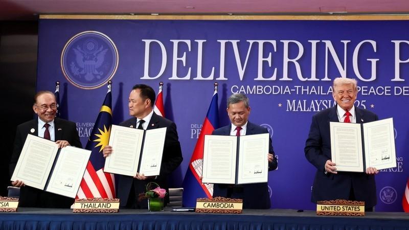 泰国国王突然来华，美国条款下东南亚国家悄悄转移黄金，接下来会发生什么？