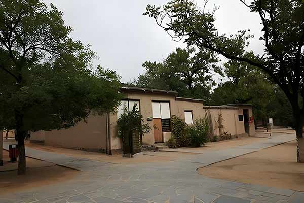 西柏坡土坯房党课 解锁基层政治生活严肃新招