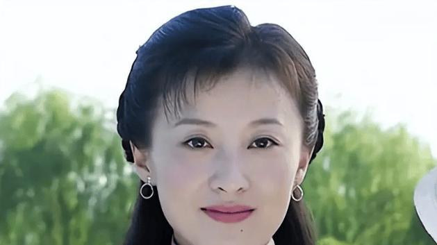 从 “可云” 到海边舞者，徐露的人生因何 “失控”？