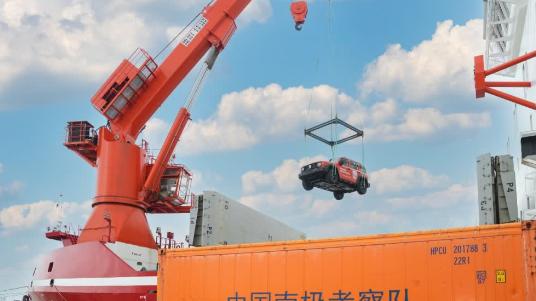 坦克出征！长城汽车驶向南极长城站