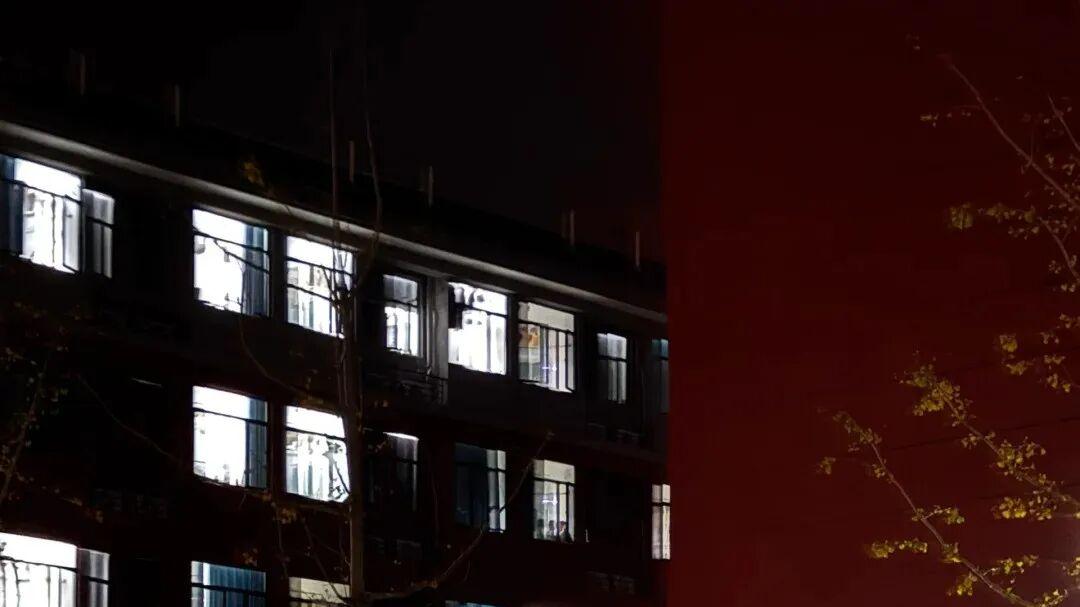 到底都是怎样的一群人在县城教书？