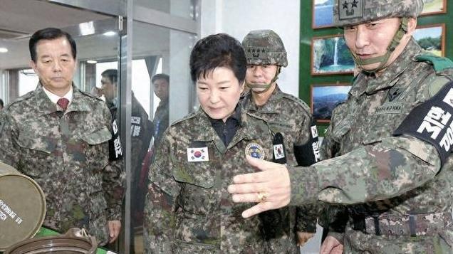 1959年韩军一营长刺杀师团长，事后辩称：不开枪他就会杀我