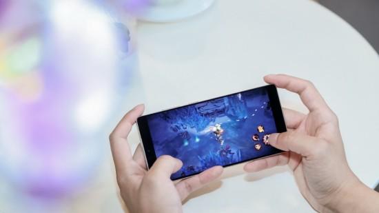 屏幕、芯片、散热齐发力 三星Galaxy S25系列带来沉浸影音娱乐体验