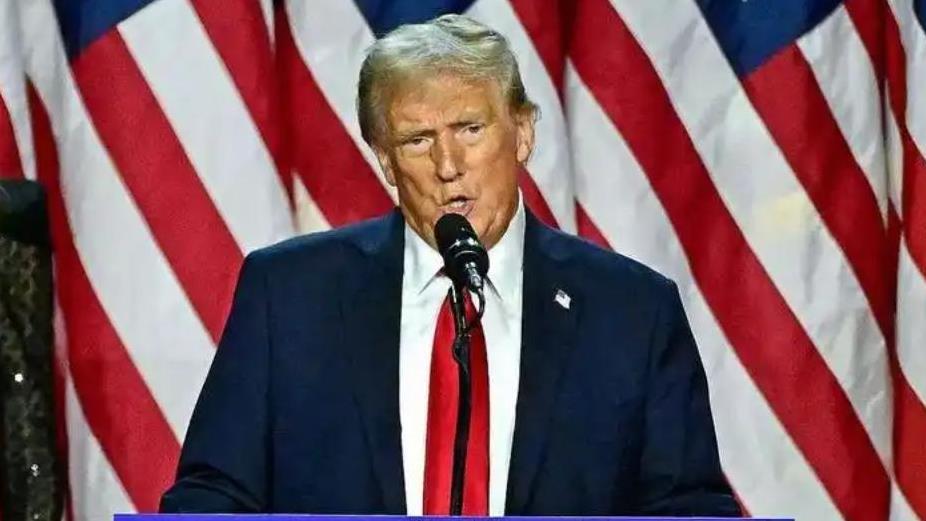 出大事了，美军机被击落，英法德俄失声，特朗普开始急了