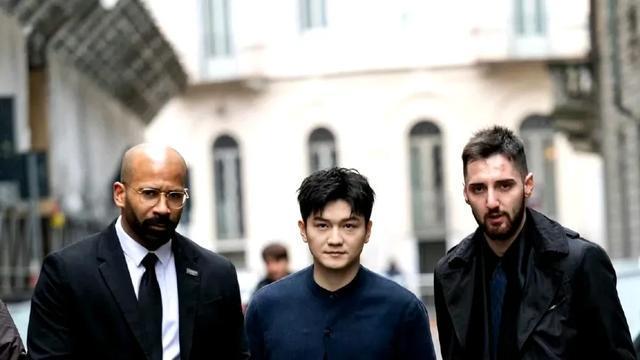 米兰这夜，对比樊振东和马龙，人情冷暖，江湖地位，全都看出来了