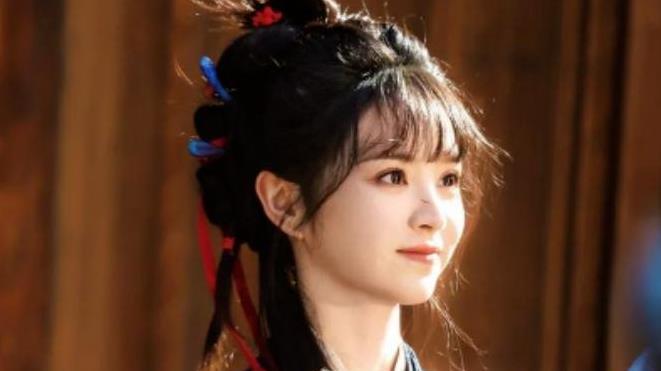 《逐玉》再引热议，张凌赫打戏好惊艳，与田曦薇同框身形差太绝了