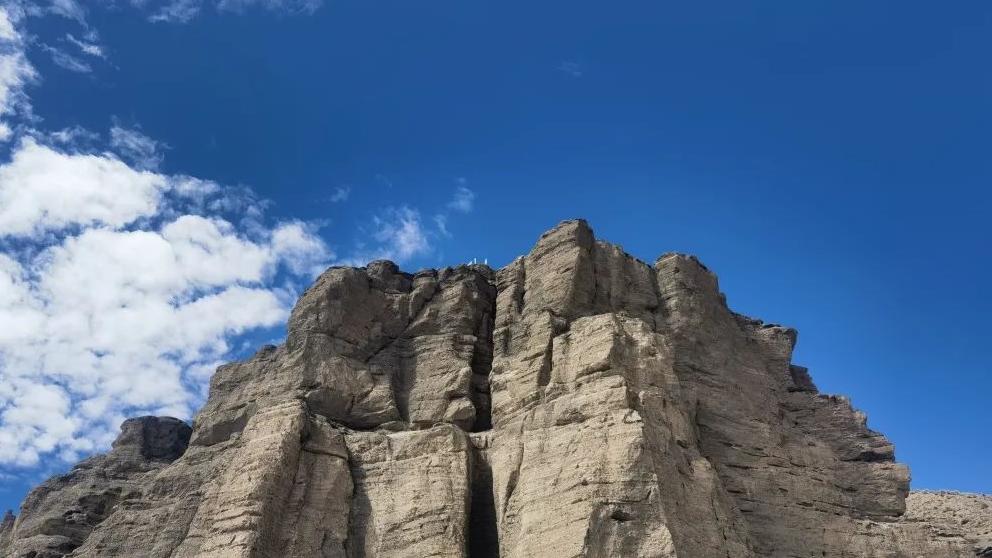 他人爱不爱，都不及自爱重要