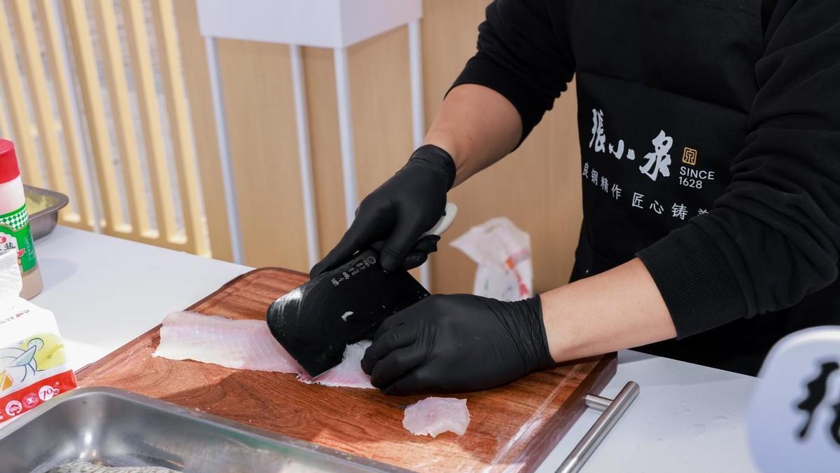 打破次元壁！张小泉x叮咚买菜“抗菌保胃战”快闪