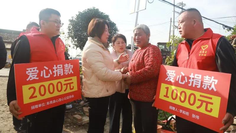 安徽阜阳：阜南六旬父亲捐髓救子，社会爱心接踵而至！