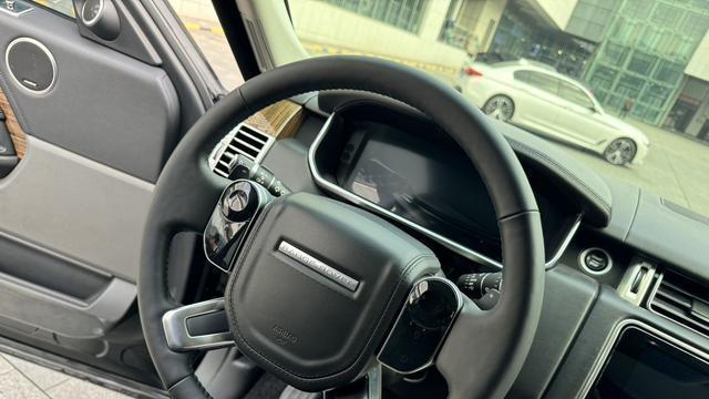 70万预算圆梦百万级豪车，2018款路虎揽胜加长版值得入手吗？