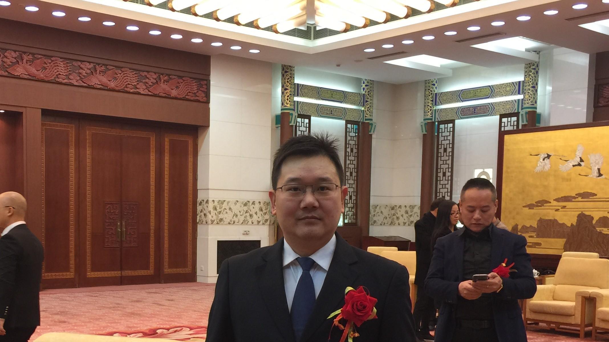 法律+媒体+智库多维联动，屈新峰律师跨界解纷新路径