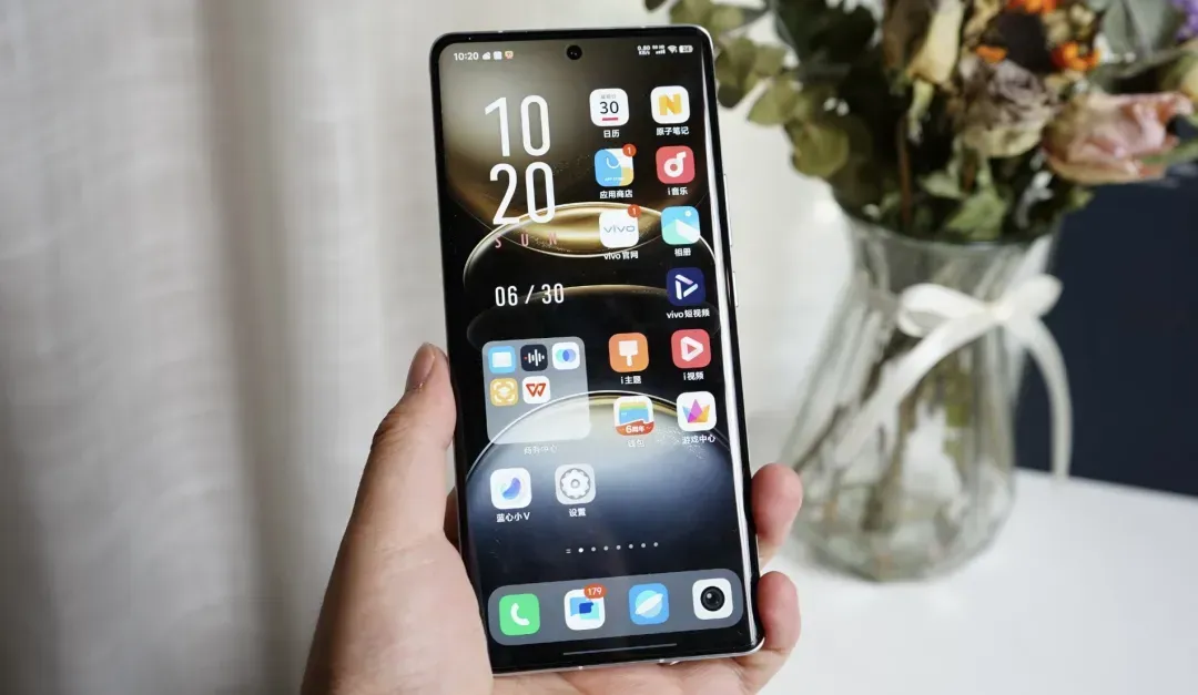 vivo X100 Ultra跳水太猛！早买亏大了，现在入手立省2400元