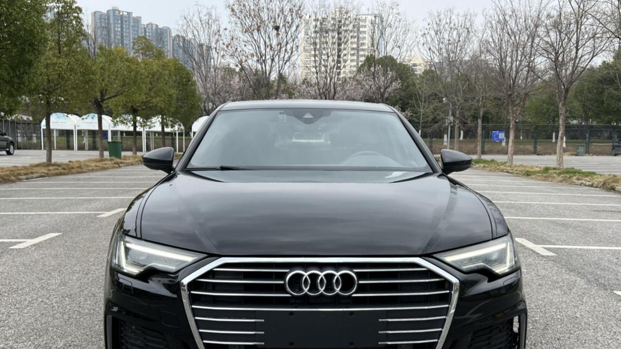 2020款奥迪A6L：豪华动感座驾，一手车况仅7.7万公里