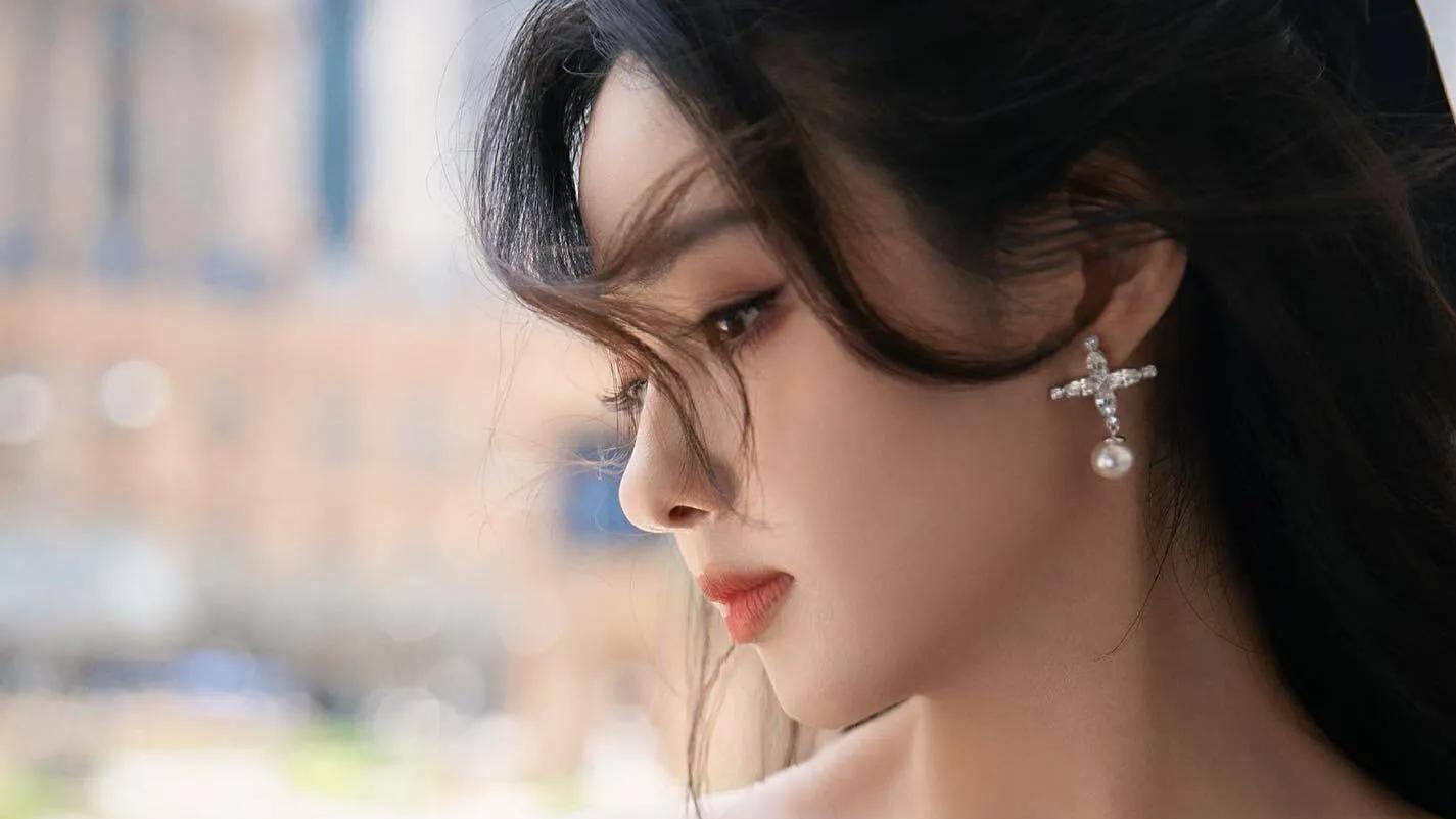 《花间令》郑合惠子：古偶剧里的“昙花一现”，凭什么让全网意难平？