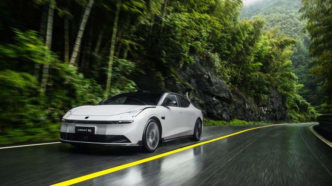 不止销量更有数据，杰兰路榜单见证领克10 EM-P的硬核成长