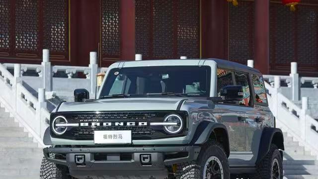 “纸”比“金”坚，福特烈马车顶解锁越野新姿态