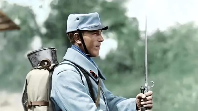 一战法国名将霞飞，主张进攻就是最好的防御，堪称一将功成万骨枯【3】