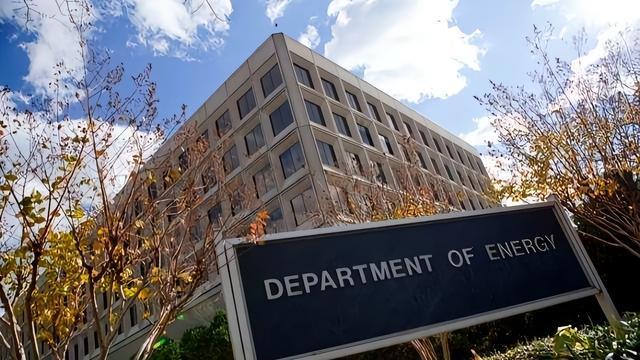 急砍补贴如断粮！美国太阳能产业面临 生死大考，看中国取而代之