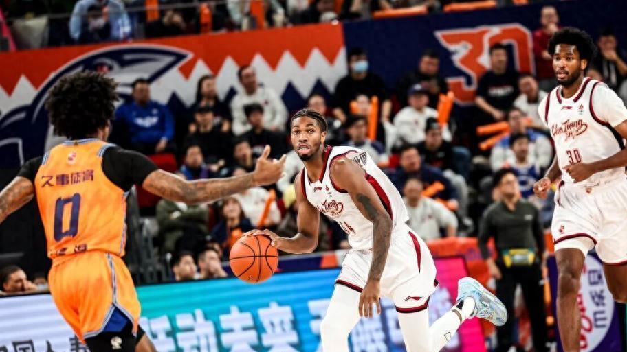 CBA惨案之夜！山西26分血洗黑马，浙江队20分溃败崩盘！