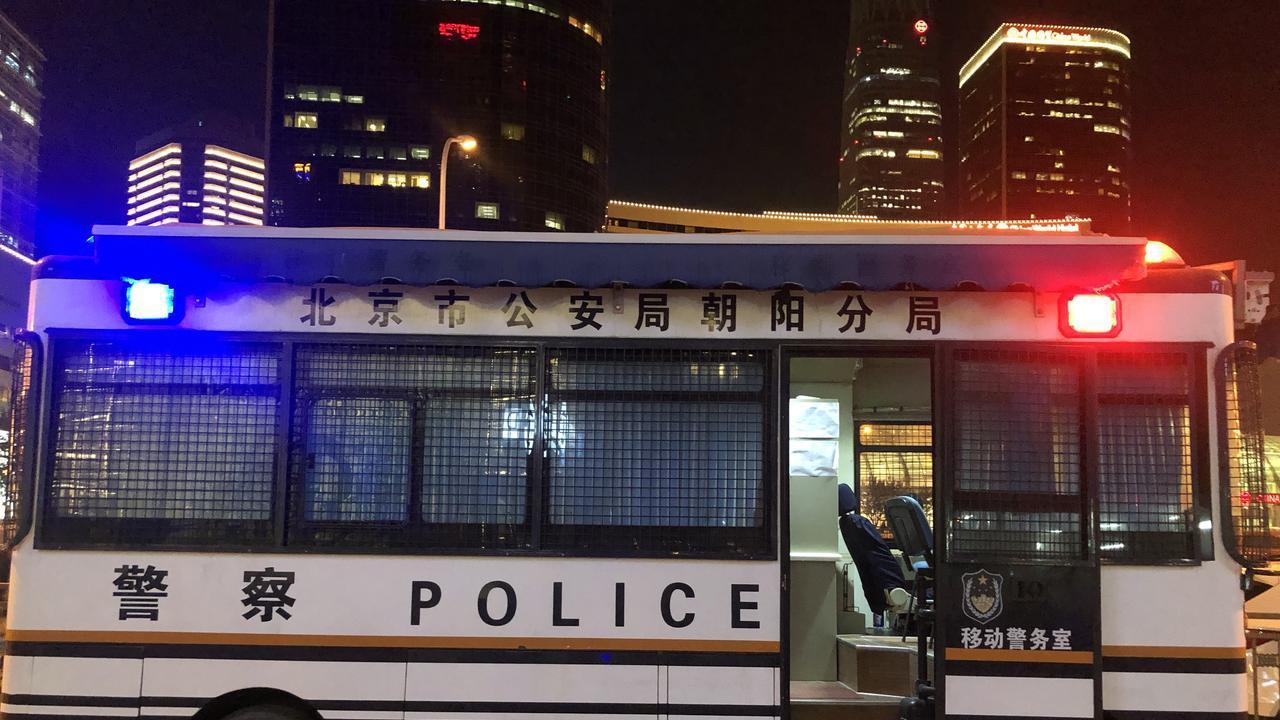 行为人主动给予受害民警赔偿并取得民警个人谅解的，能否予以从宽处罚